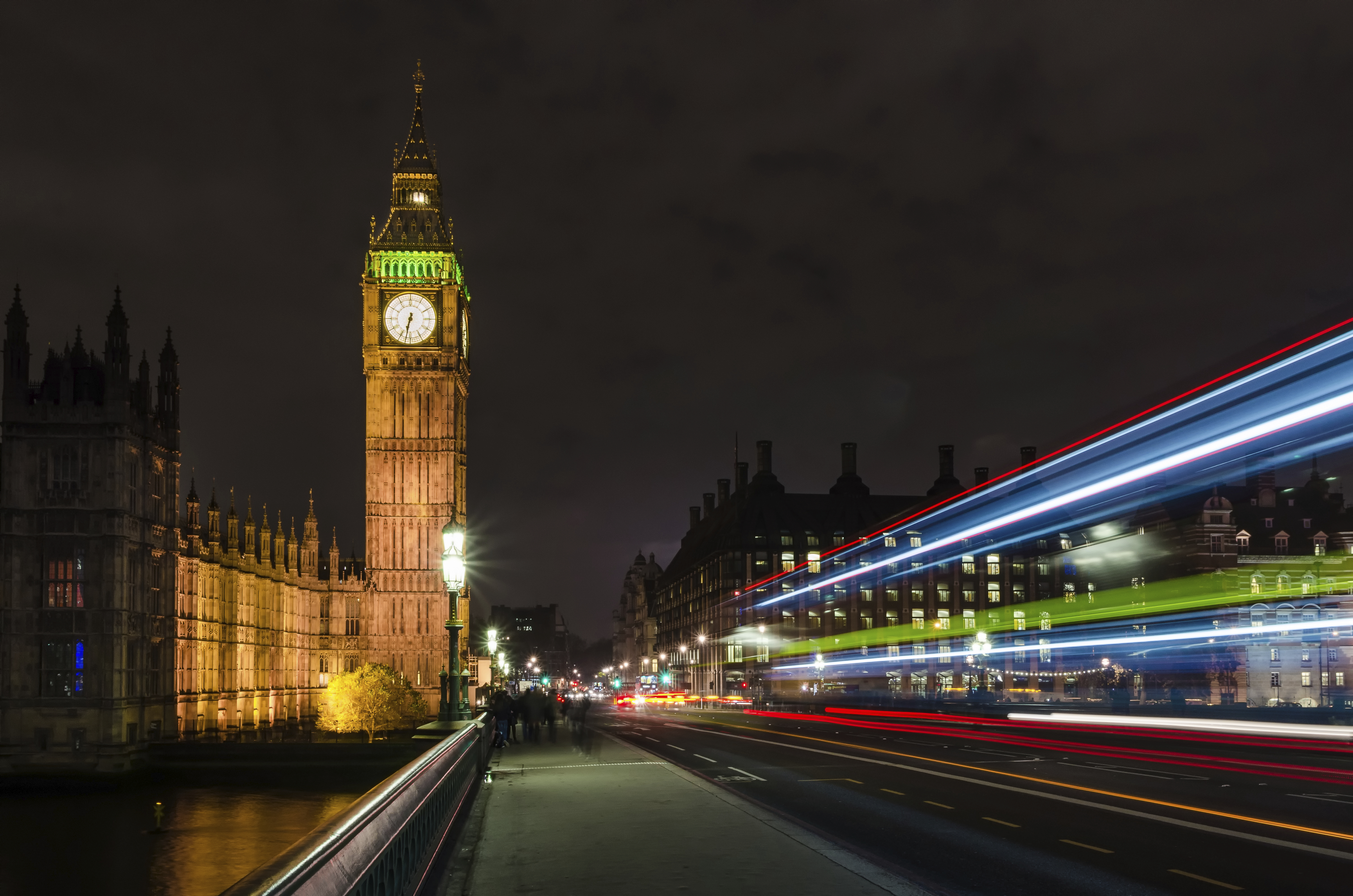 iStock_000059013658XLarge_London_BigBen_night